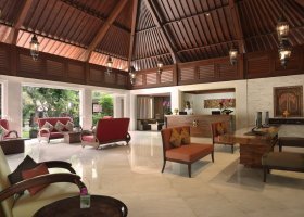 bali-hotel-puri-santrian-001.jpg