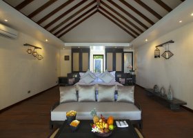 maledivy-hotel-atmosphere-kanifushi-031.jpg