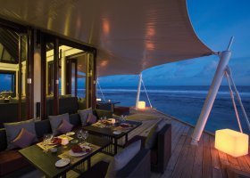 maledivy-hotel-atmosphere-kanifushi-068.jpg