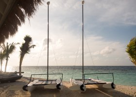 maledivy-hotel-kudafushi-079.jpg