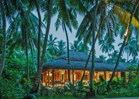 maledivy-hotel-kuramathi-island-resort-055.jpg