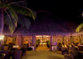 maledivy-hotel-kuredu-island-resort-spa-008.jpg