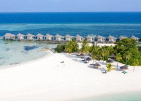 maledivy-hotel-kuredu-island-resort-spa-060.jpg