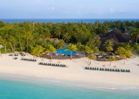 maledivy-hotel-kuredu-island-resort-spa-061.jpg