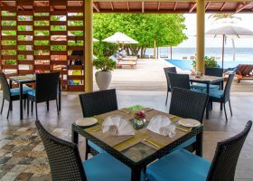 maledivy-hotel-reethi-faru-resort-245.jpg