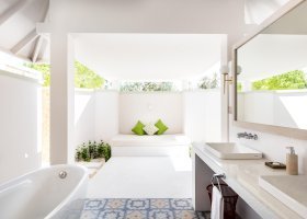 maledivy-hotel-sun-siyam-olhuveli-236.jpg