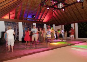 maledivy-hotel-vilamendhoo-island-073.jpg