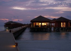 maledivy-hotel-vilamendhoo-island-090.jpeg