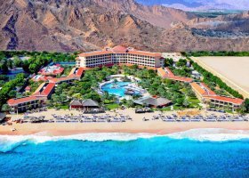 mauricius-hotel-fujairah-rotana-resort-spa-007.jpg