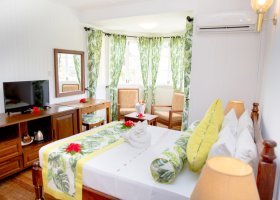 seychely-hotel-la-digue-island-lodge-025.jpg
