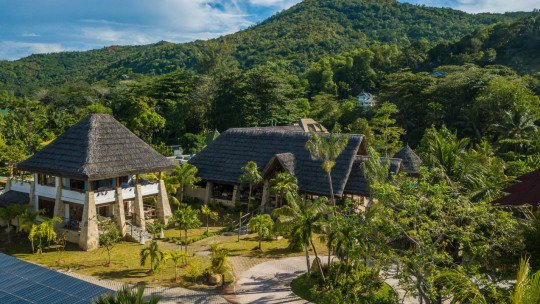 Les Lauriers Eco Hotel & Restaurant