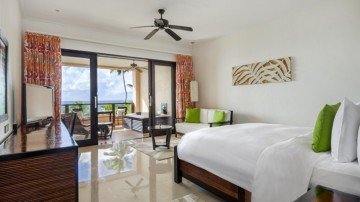 King Premium Room with Ocean View Jacuzzi
