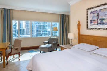 Club Room JBR View (Club Lounge Access, Guest Room, 1 King)