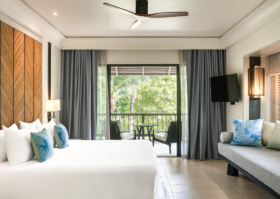 Deluxe Pavilion Room
