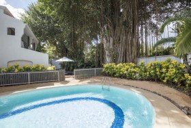 Pool Apartment (160 m²)